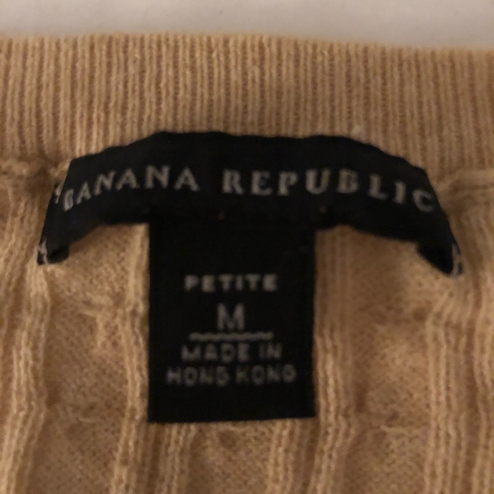 banana republic lightweight sweater size M